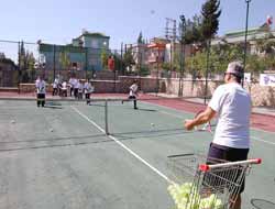 Polis Amca Tenis Kursu Başladı