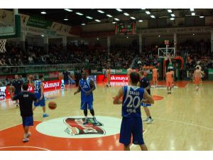 Banvit-türk Telekom Maçına 20 Dakikalık İlginç Ara