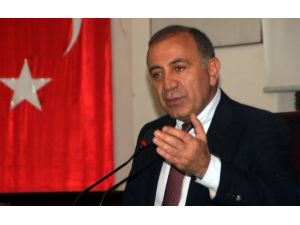 Gürsel Tekin Adanada