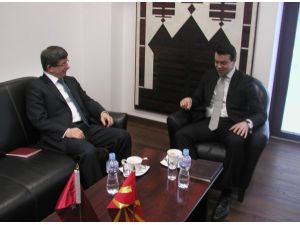 Davutoğlu Makedonya Temaslarında Konuştu