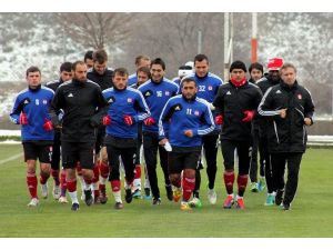 Sivasspor’da Sanica Boru Elazığspor Hazırlıkları Sürüyor