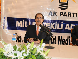 Hizmet İçin Elimi Taşın Altına Koyuyorum