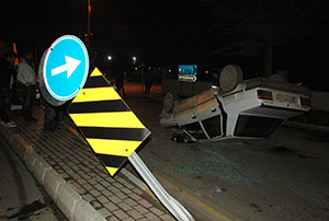 Kontrolden Çıkan Otomobil Takla Attı: 1 Yaralı