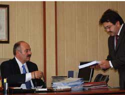 Yazarlardan Akgüle ziyaret.