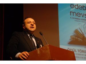 Bakan Bağış, 2012 Edebiyat Mevsimi Ödülleri Törenine Katıldı