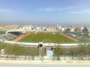 Atatürk Stadı Çimleri Yenileniyor