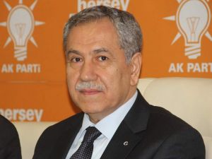 Arınç’tan Sağlık Kampuslerinin Karşılaştığı Engeller Konusunda Eleştiri