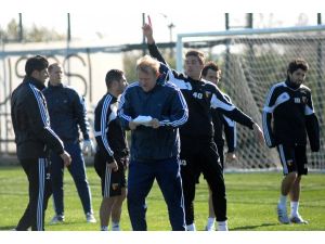 Kayserispor’un Devre Arası Kampı Sürüyor