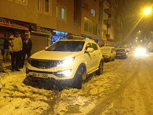 Ailesinin Olduğu Araca Ateş Açtı 