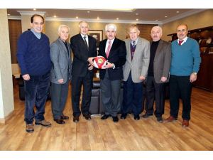 Eskişehirsporun Efsane Futbolcularından Başkan Sakallıya Ziyaret