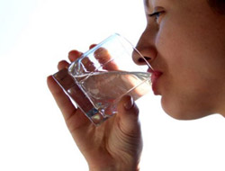 Böbrek Taşlarına Karşı Bol Su İçin 