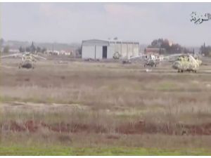 Muhalifler Bir Havaalanı Ele Geçirdi