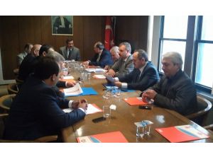 Ak Parti İl Koordinatörleri Toplandı