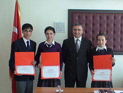 Çağlayancerit’te TÜBİTAK Başarısı