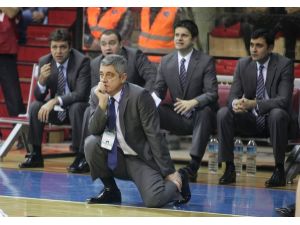 Anadolu Efes İlk Yarıyı Lider Tamamladı