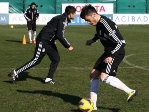 Beşiktaş, İstanbul Büyükşehir Belediyespor Maçı Hazırlıklarını Sürdürüyor