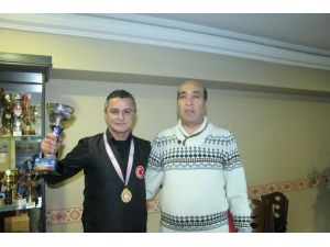 Yalova 3 Bant Bilardo Şampiyonasında Zafer Ulubay’ın