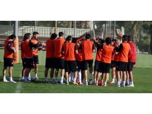 Adanaspor’da Moraller Yerinde