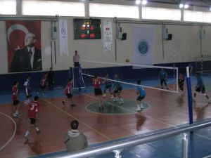 7 Aralık Üniversitesi Spor Kulübü Galibiyetle Döndü