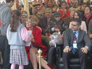 Gülben Ergen Manisada Anaokulu Açtı