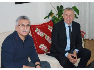 Yüksel’den İzmir Büyükşehir Belediyesi Davasına Tepki: