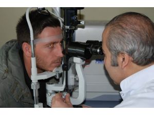 Gözündeki Dikenle 20 Yıl Yaşadı