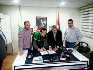 Akhisar Belediyespor, Yunan Oyuncu Gekas’ı Renklerine Bağladı
