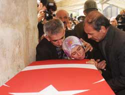 Şehit Asker Son Yolculuğuna Uğurlandı