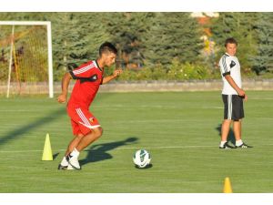 Kayserispor Malik Fathi İle Sözleşmesini Feshetti