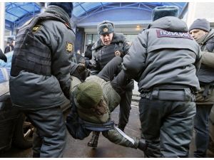 Rusya Eşcinselliği Yasaklıyor