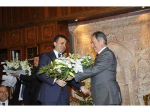 Ertuğrul Günay, Görevini Ömer Çelike Devretti