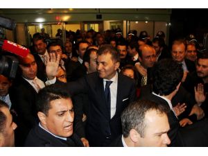 Yeni Bakan Ömer Çelik’e Adana’da Davullu-zurnalı Karşılama