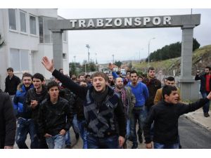 Trabzonsporlu Futbolcular Teknik Adamsız Çalıştı
