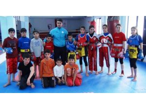 Bitlisli Sporcuların Muay Thai Zaferi