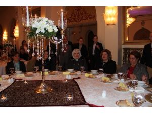 Vali Eşleri Yemekte Buluştu