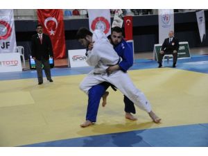 Osmangazi’den Madalya Avı