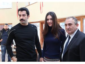 Ünlü Oyuncular Gölcük’e Hayran Kaldı