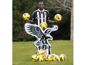 Niang Basına Tanıtıldı