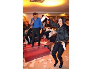 Latif Doğan Adanalı Hayranlarını Coşturdu