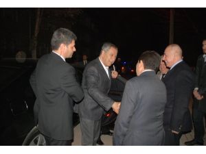 Başbakan Yardımcısı Arınç’tan Vefa