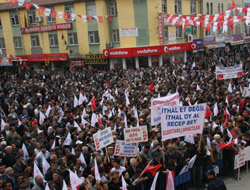 Kılıçdaroğlu: ‘Acılar üzerine politika yapmayız’ 