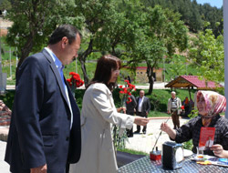 Oruç, Annelerden Ses İstedi