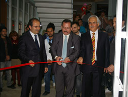 2001 Karma Resim Sergisi Açıldı