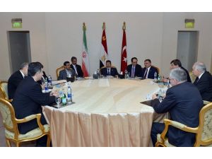 Kahire’de Türkiye-iran-mısır Zirvesi