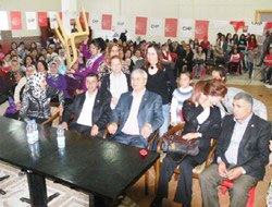 CHPden Anneler Günü Kutlaması