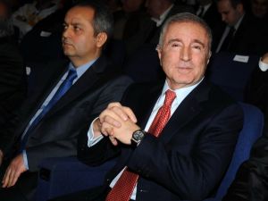 Ünal Aysal “spor Yönetiminin Sorunları” Konferansına Katıldı