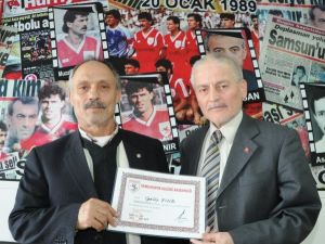 Eski Malzemeciden Büyük Jest