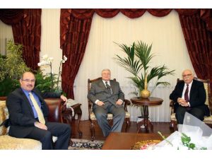 Milli Eğitim Bakanı Nabi Avcı, Eski Milli Eğitim Bakanlarıyla Bir Araya Geldi