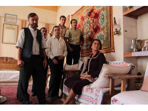 (Özel Haber) “hükümet Kadın” Vizyona Girmesiyle İyi Bir Çıkış Yakaladı