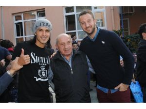 Yaşlılar Trabzonspor’u Horonla Karşıladı